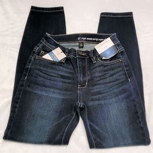 NWT High Waist Skinny Jean - Ankle Length